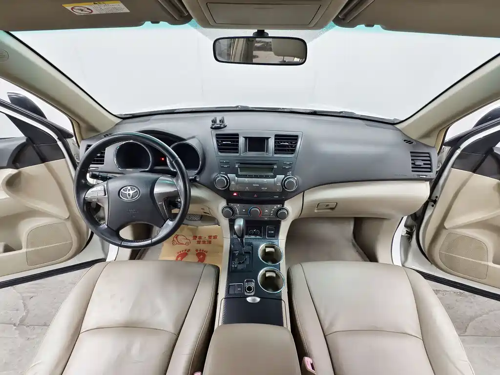 Toyota Highlander 2009 2.7L 5 мест Sport