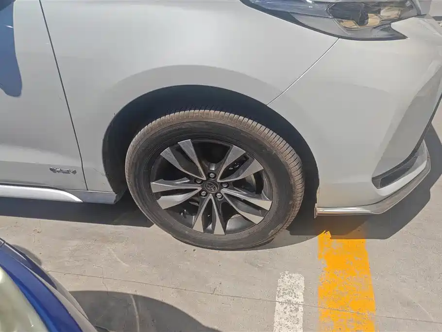 Toyota Granvia 2024 2.5L Luxury PLUS