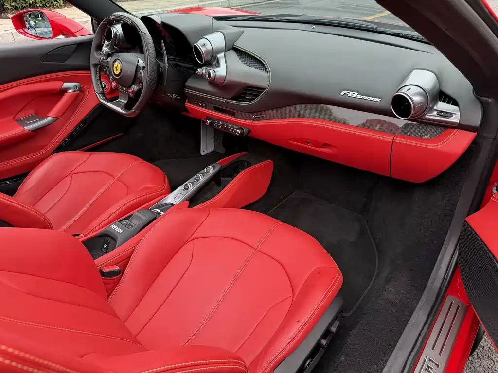 Ferrari F8 — миниатюра 7