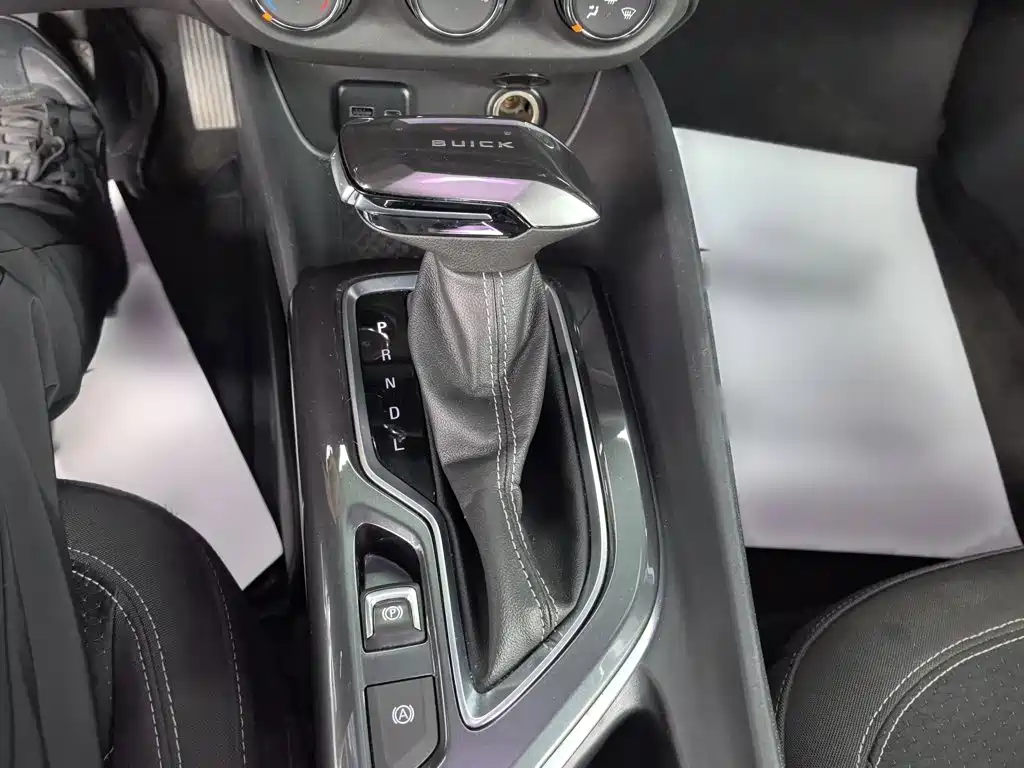 Buick Verano — миниатюра 9