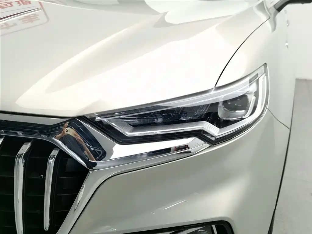 Hongqi HS5 2019 2.0T