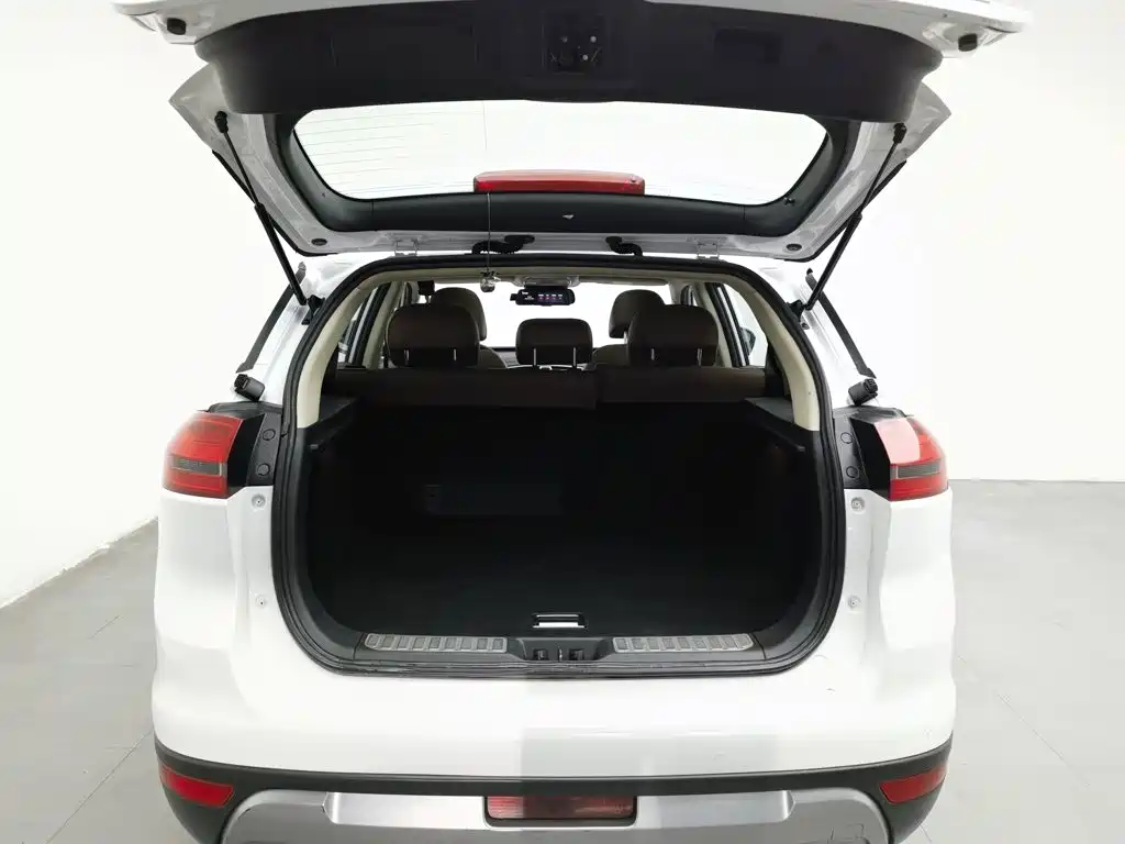 Geely Boyue — миниатюра 16