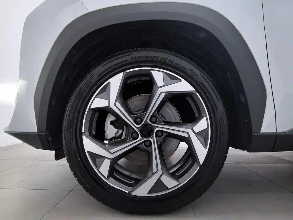 Geely Boyue L — миниатюра 17