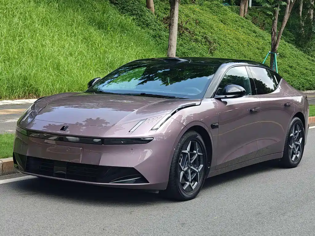 2025 Lynk & Co 10 - zdjęcie 1 z 23