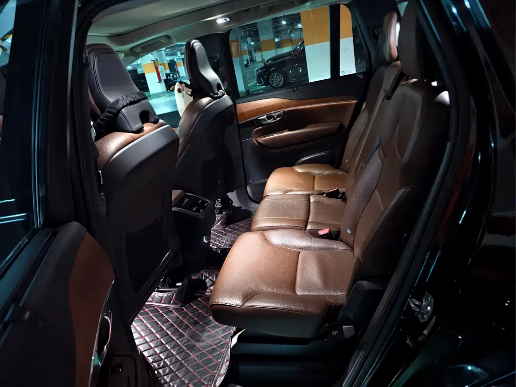 Volvo XC90 2019 T6 7 мест V