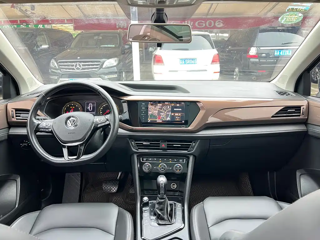 Volkswagen Tharu — миниатюра 13