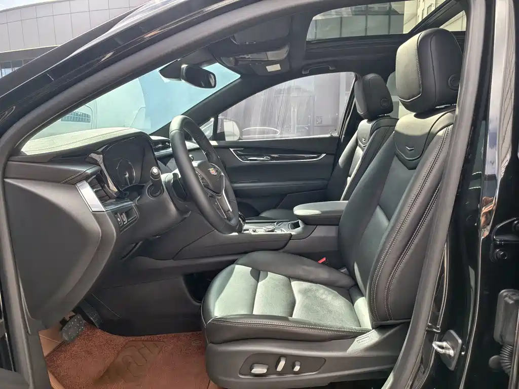 Cadillac XT5 — миниатюра 7