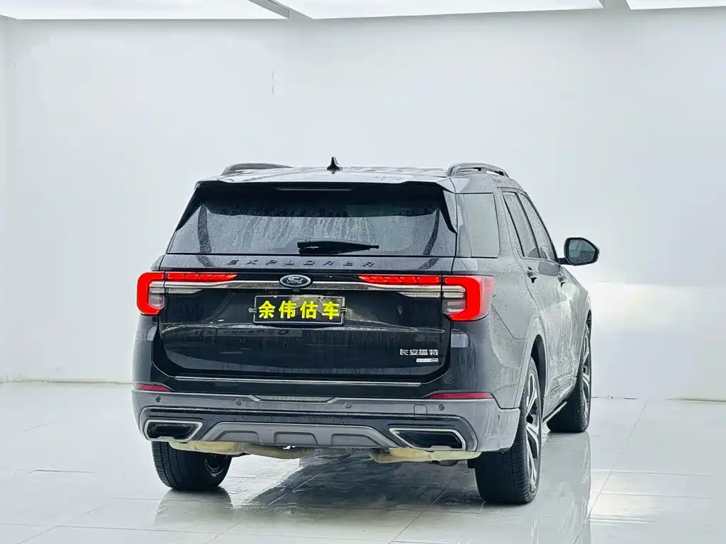 Ford Explorer — миниатюра 6
