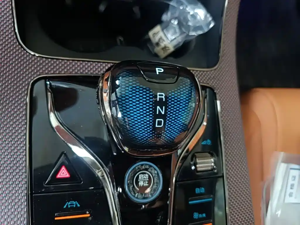 BYD Han — миниатюра 14