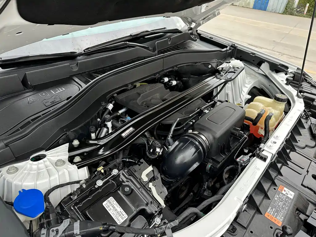Ford Explorer — миниатюра 17