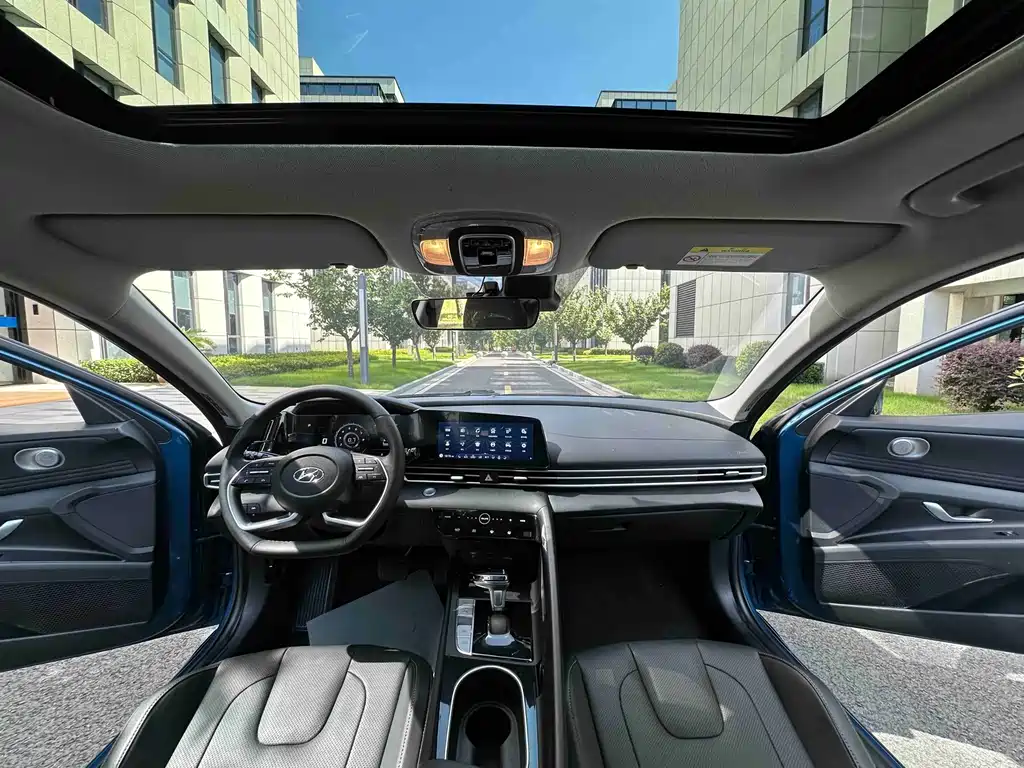 Hyundai Elantra — миниатюра 23