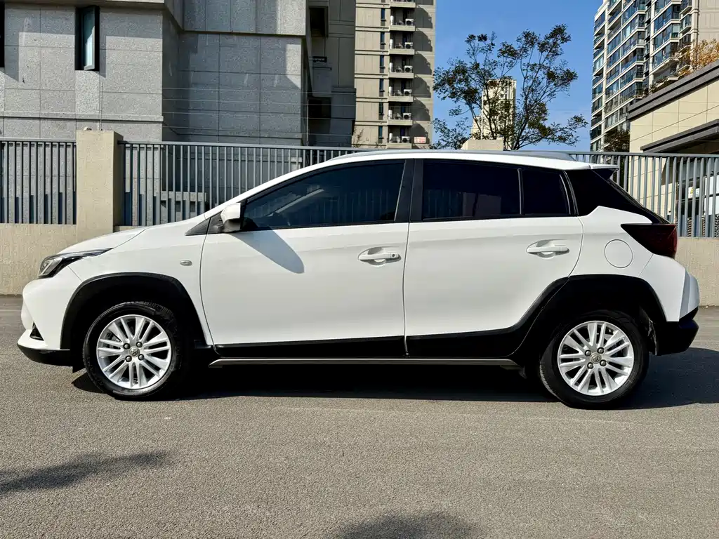 TOYOTA YARIS L ZHIXUAN