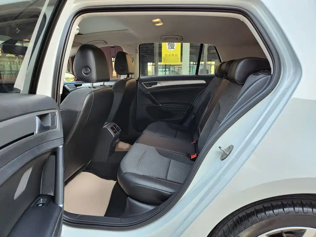 Volkswagen Golf — миниатюра 16