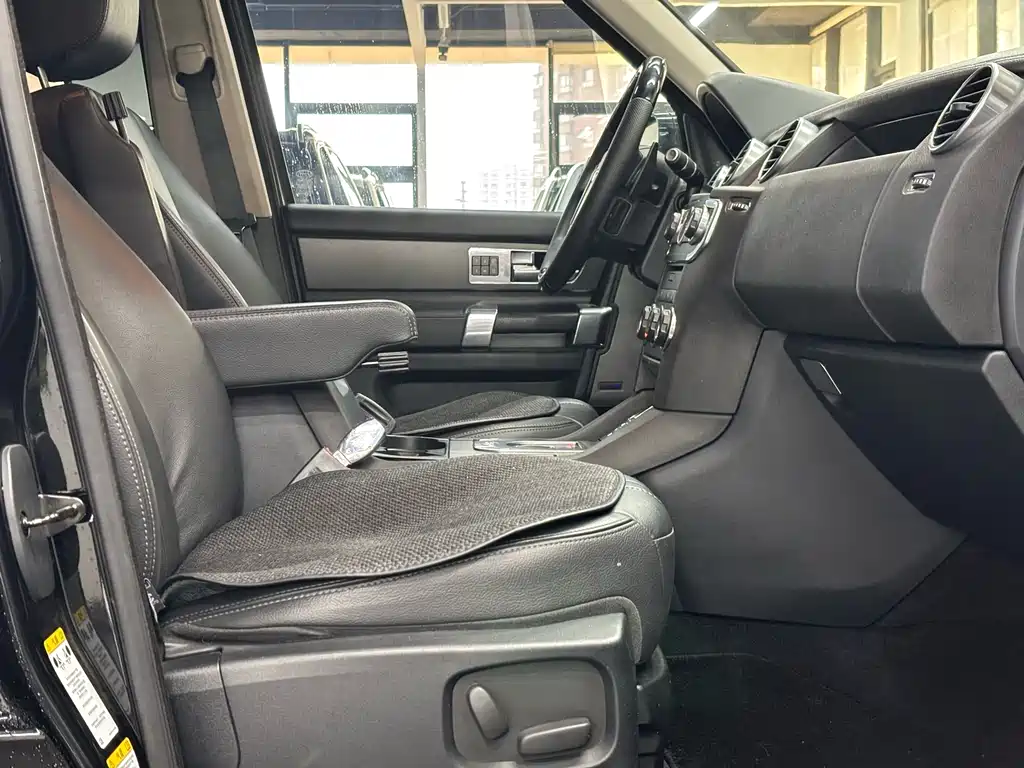 Land Rover Discovery 2016 3.0 SC V6 HSE