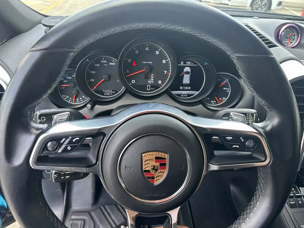 Porsche Cayenne — миниатюра 4