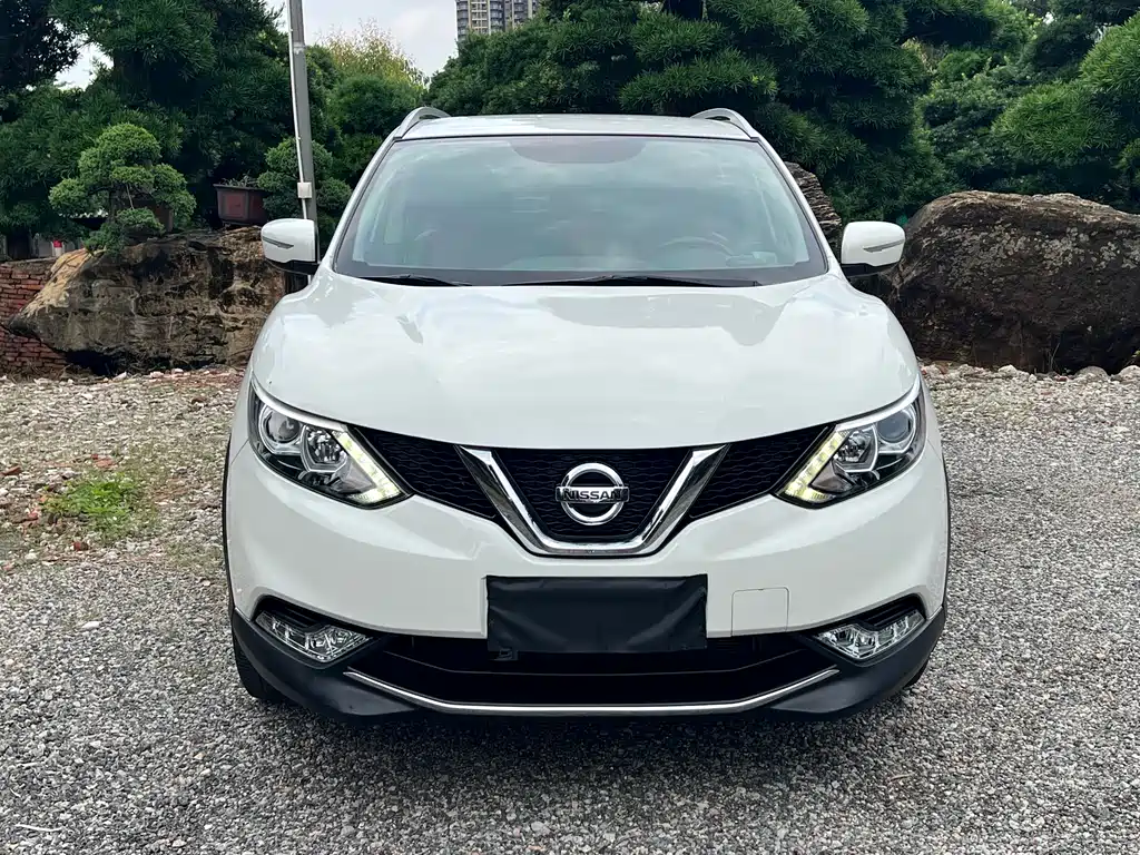 Nissan Qashqai 2017 2.0L CVT Smart V
