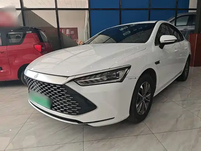 2025 BYD Qin