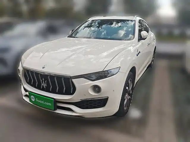 MASERATI LEVANTE 2023