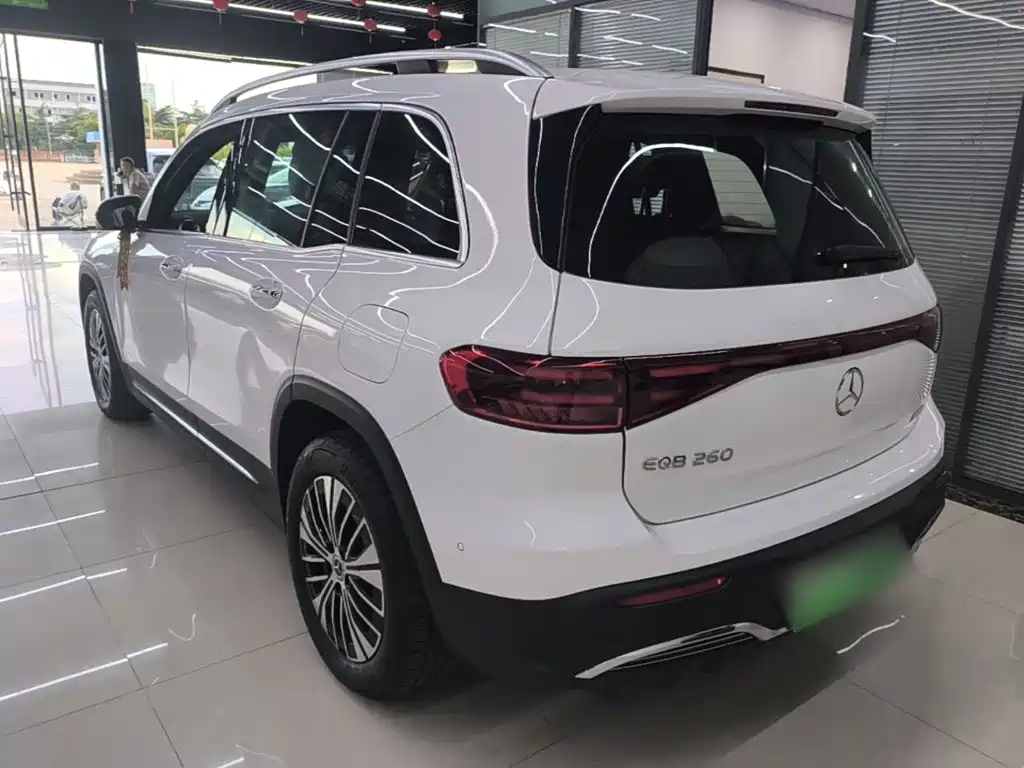 Mercedes-Benz EQB — миниатюра 5