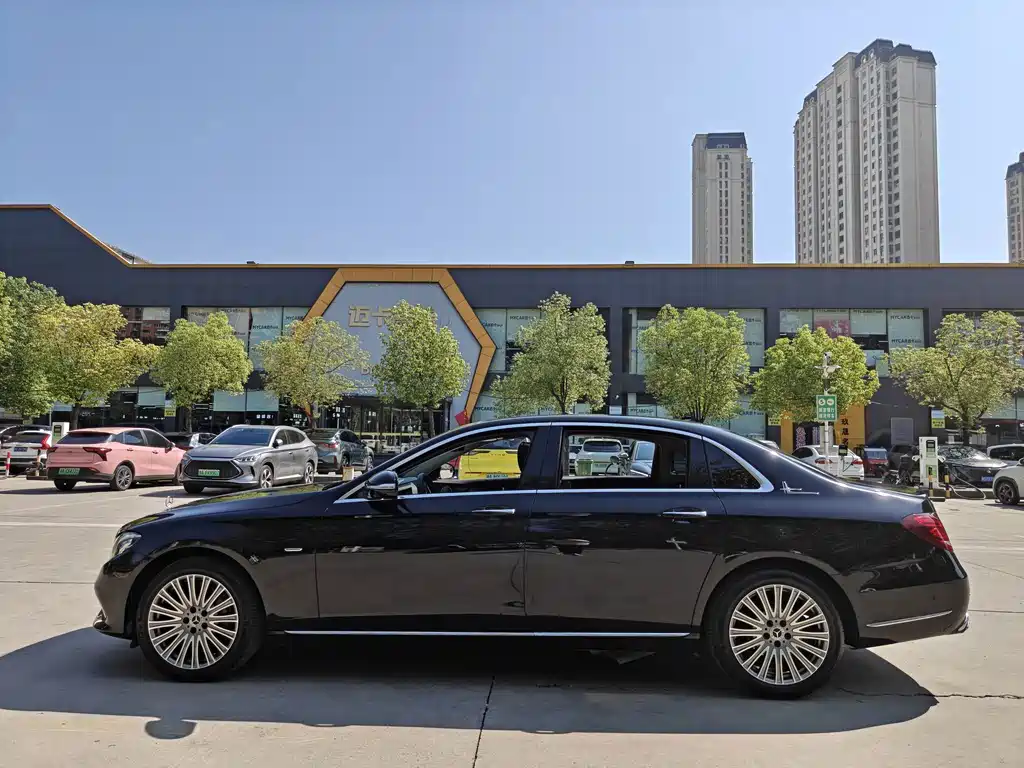 Mercedes-Benz E-Class — миниатюра 4