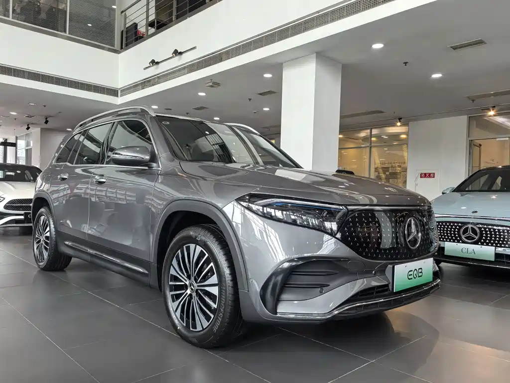 Mercedes-Benz EQB - фото 3