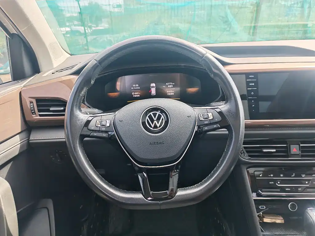 Volkswagen Tharu — миниатюра 7