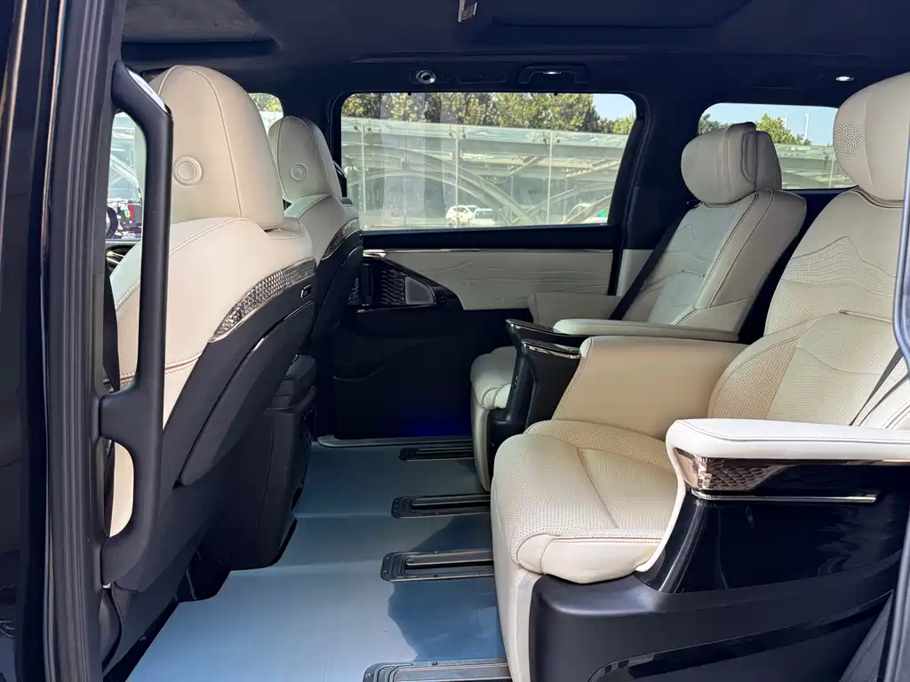 GAC Motor Trumpchi M8 — миниатюра 5