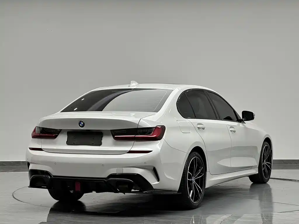 BMW 3 Series — миниатюра 7