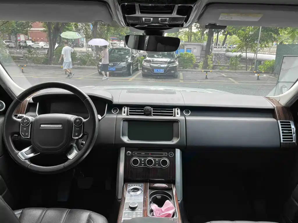 Land Rover Range Rover — миниатюра 10