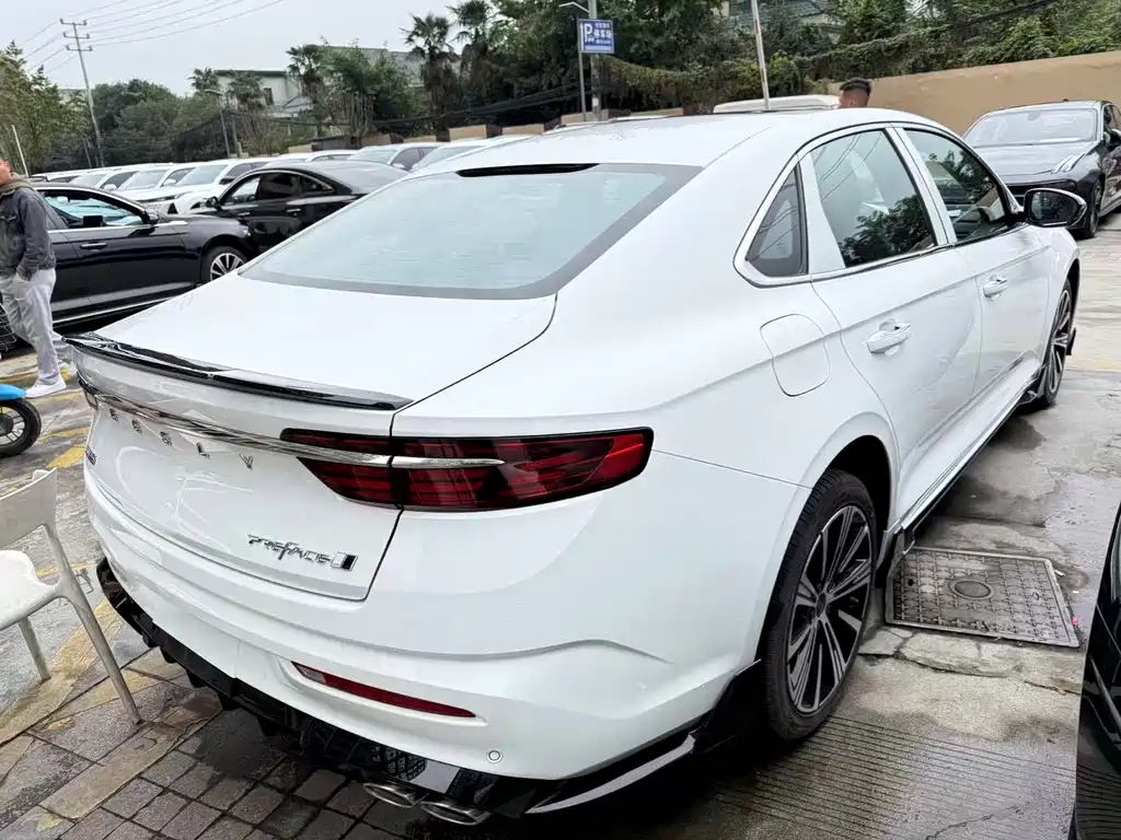 GEELY AUTOMOBILE XINGRUI