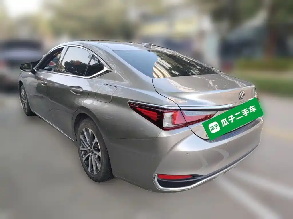 Lexus ES — миниатюра 25