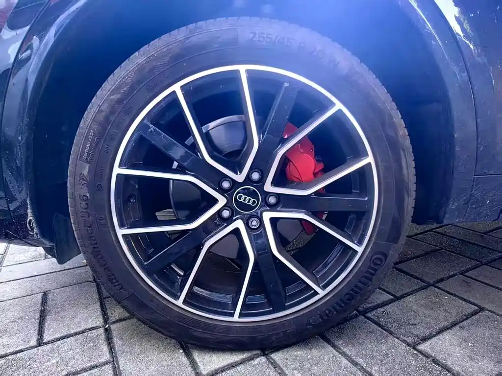 Audi Q5L — миниатюра 12