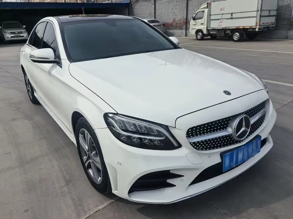 Mercedes-Benz C-Class 2021