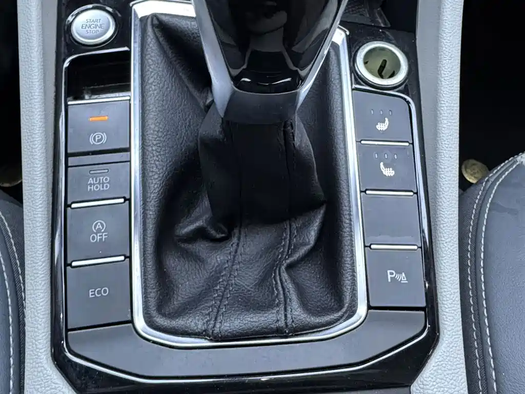 Volkswagen Sagitar — миниатюра 21