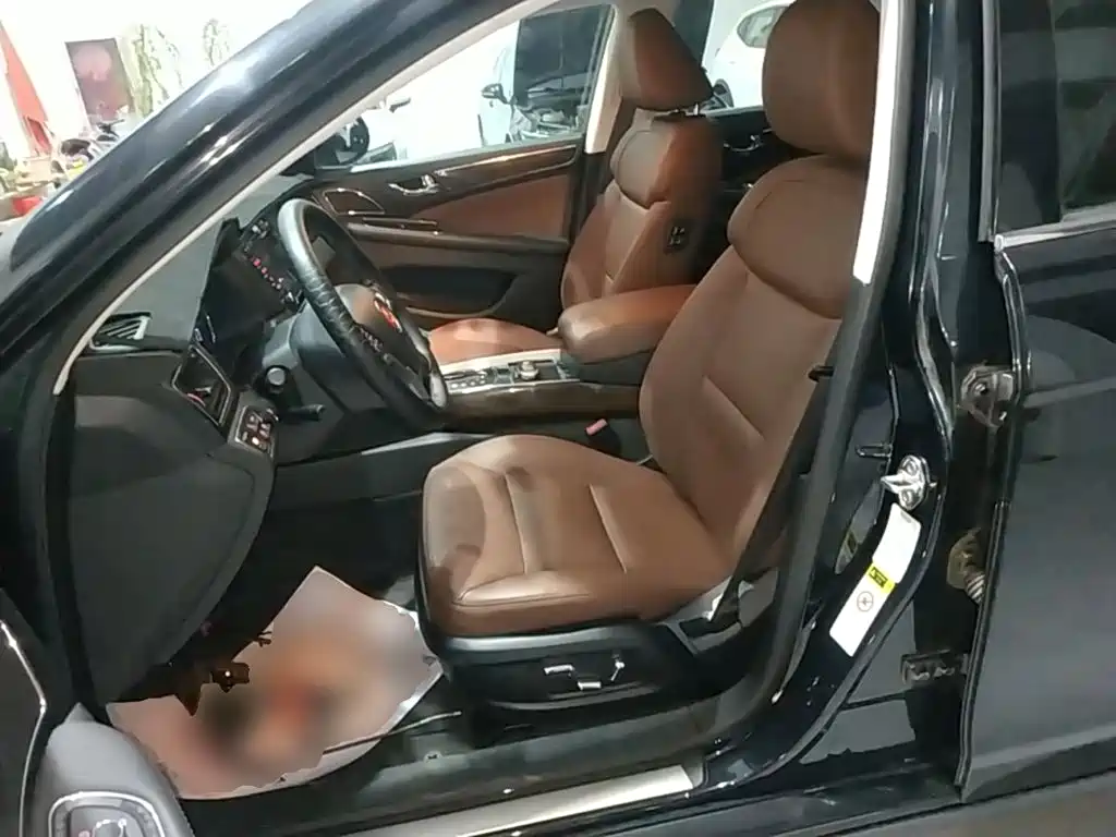 Hongqi Hongqi H7 — миниатюра 15