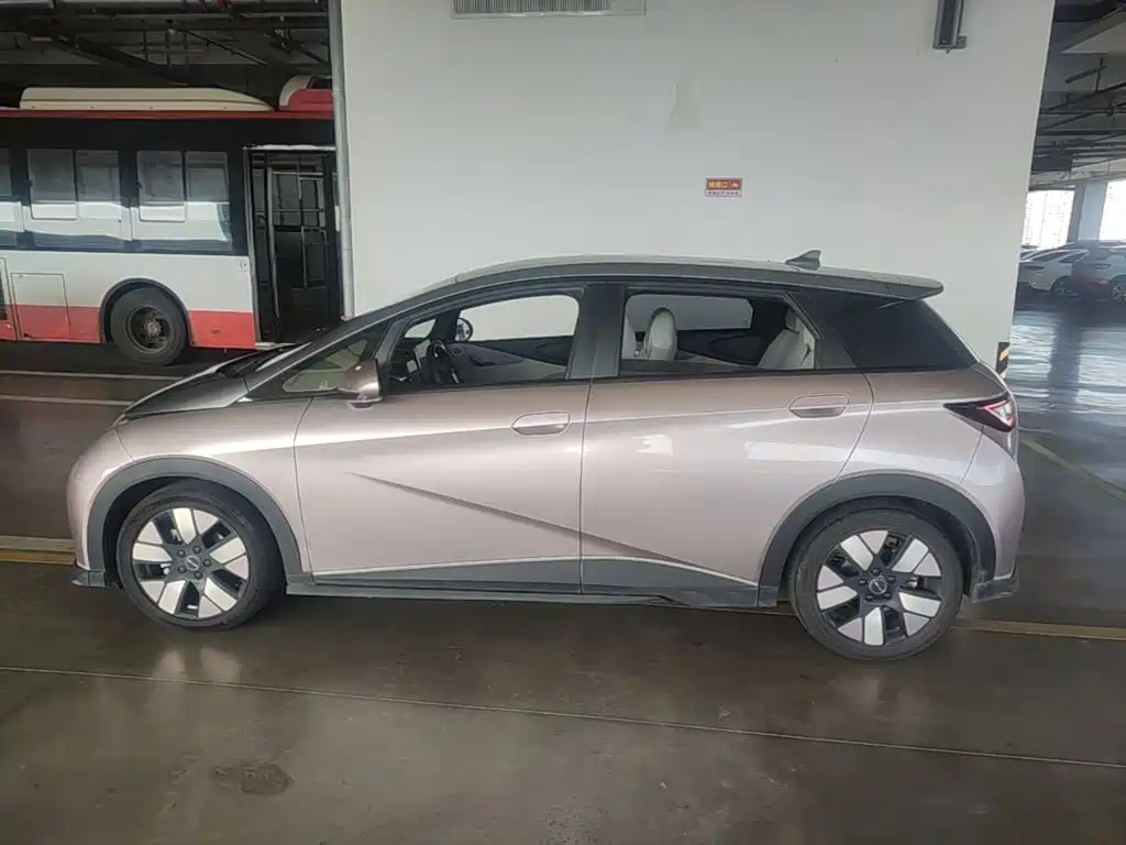 BYD Dolphin — миниатюра 5