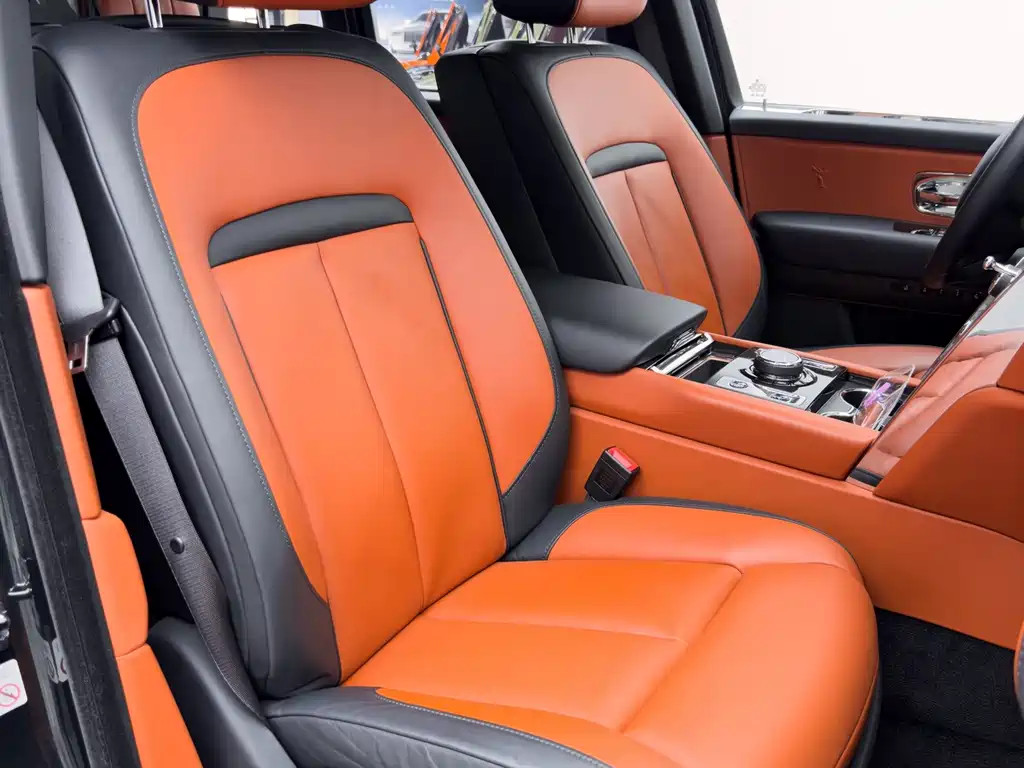 Rolls-Royce Cullinan — миниатюра 15