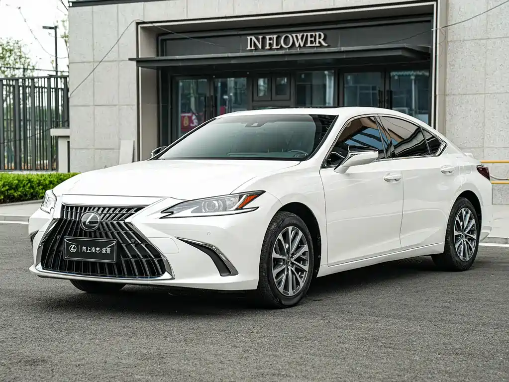 Купить Lexus ES