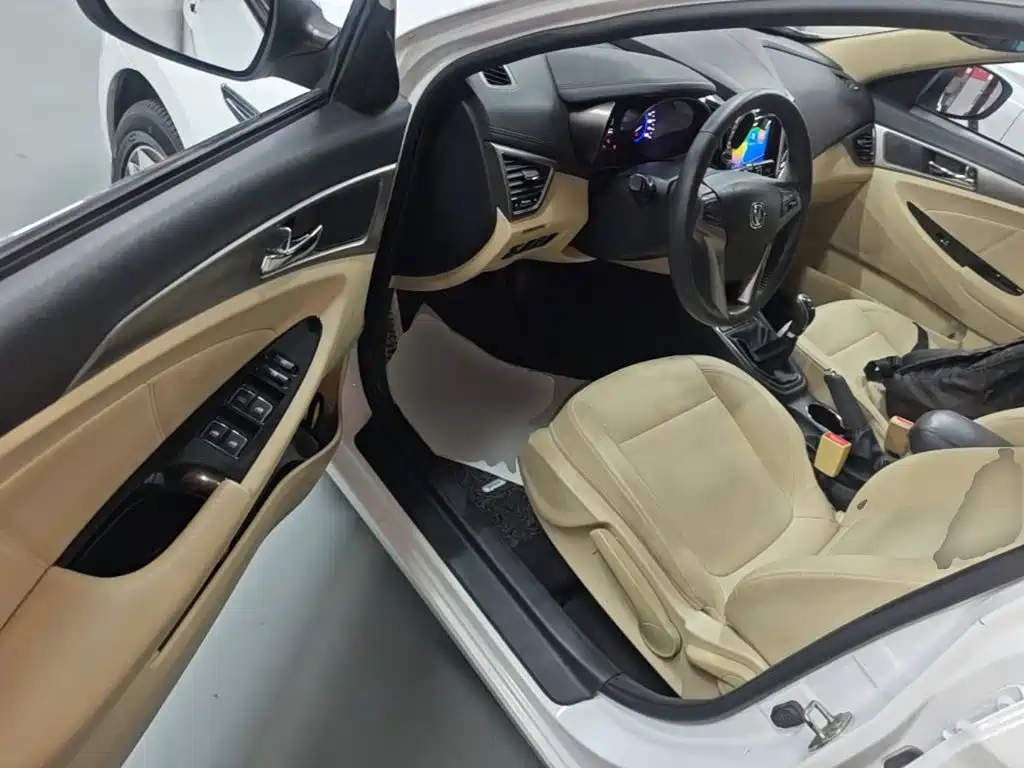 Changan Eado — миниатюра 16
