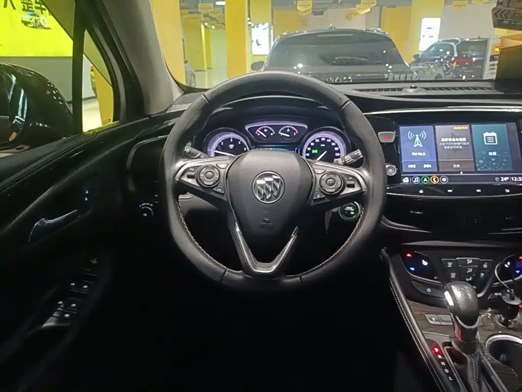 Buick Envision Plus — миниатюра 7