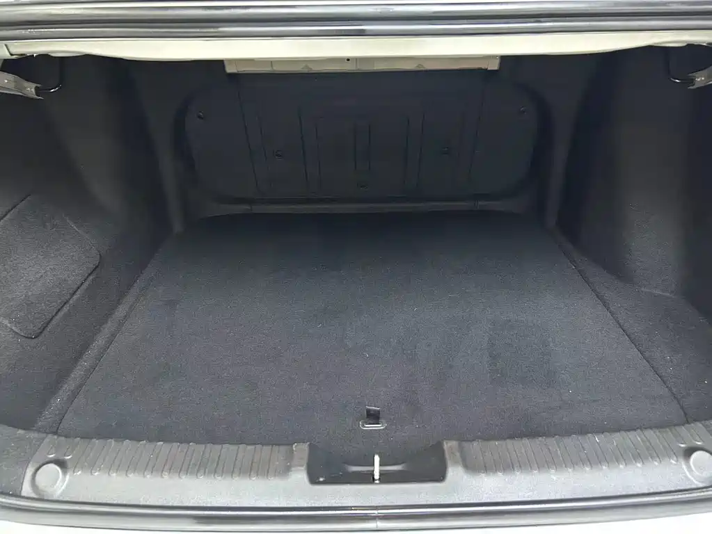 Geely Galaxy Galaxy L6 L6 2025 EM-i 140km