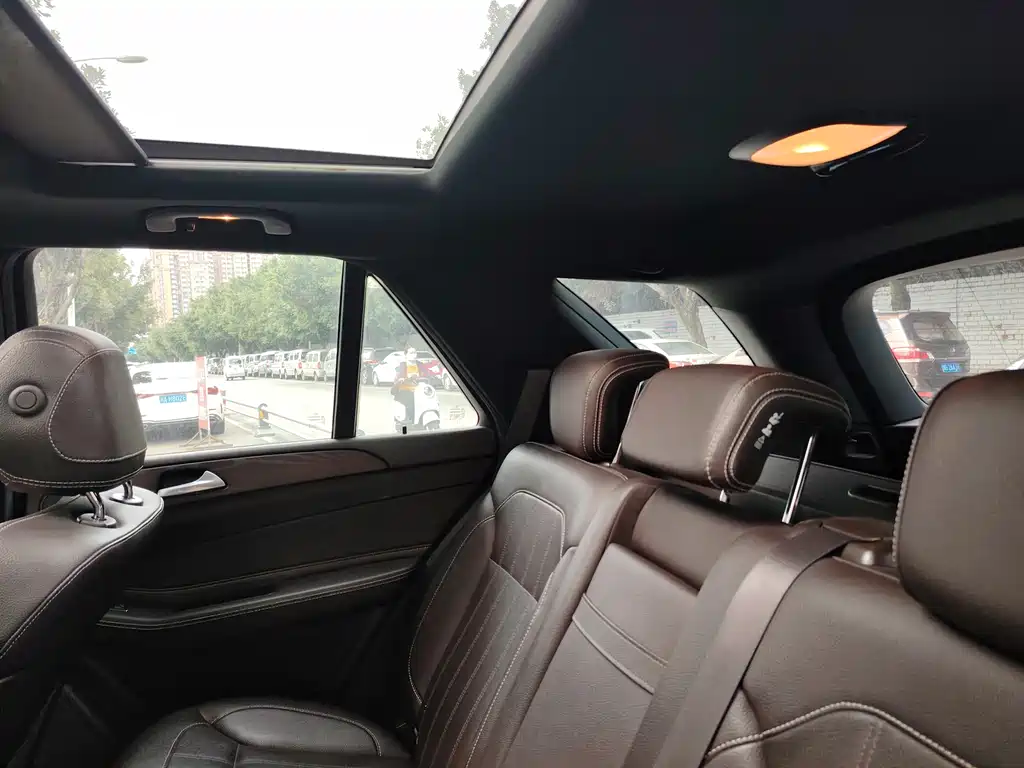 Mercedes-Benz GLE (Import) — миниатюра 7