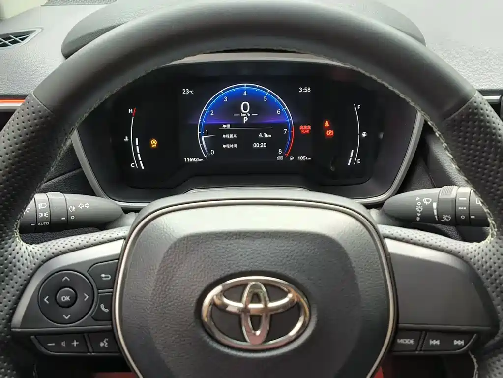 Toyota Frontlander — миниатюра 12