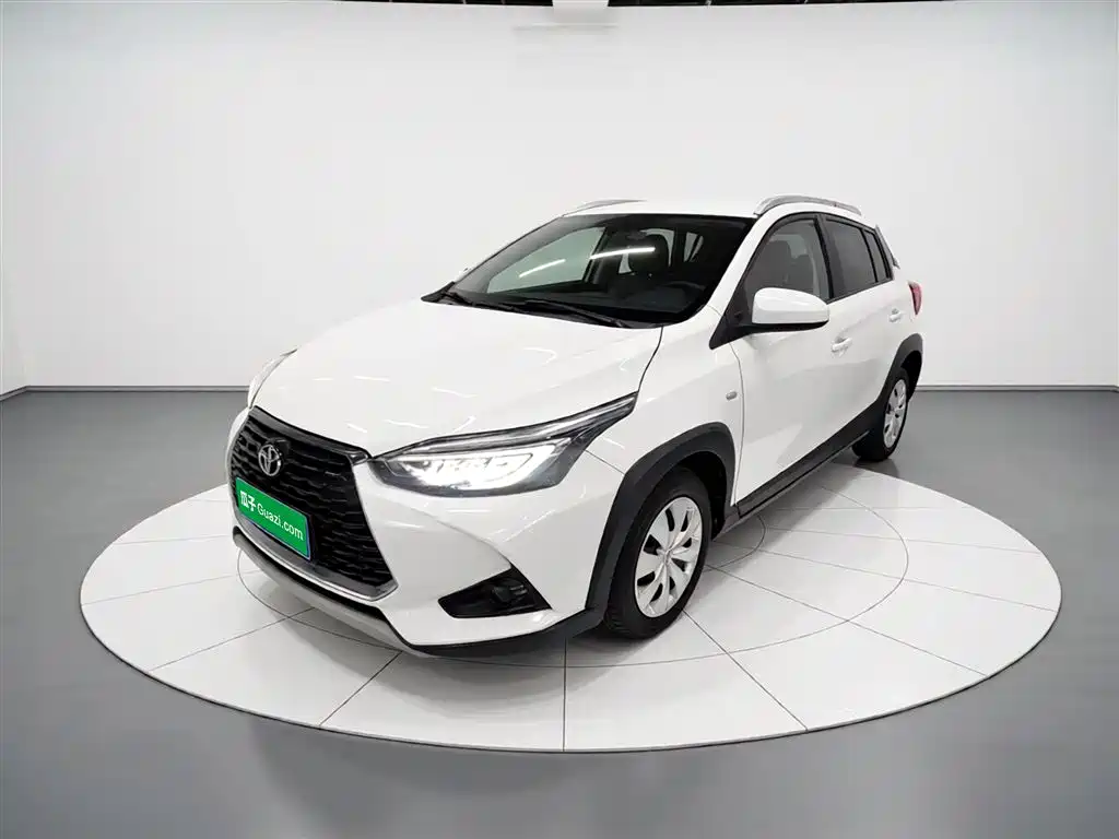 Toyota Yaris L 2023