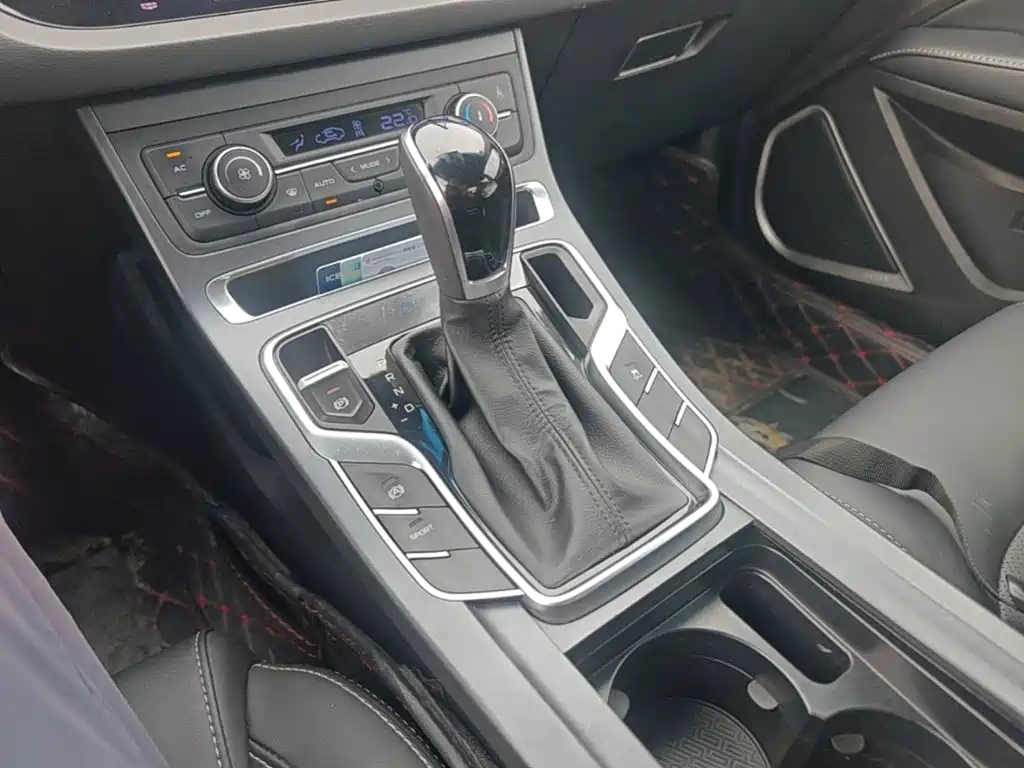 Geely Emgrand — миниатюра 14