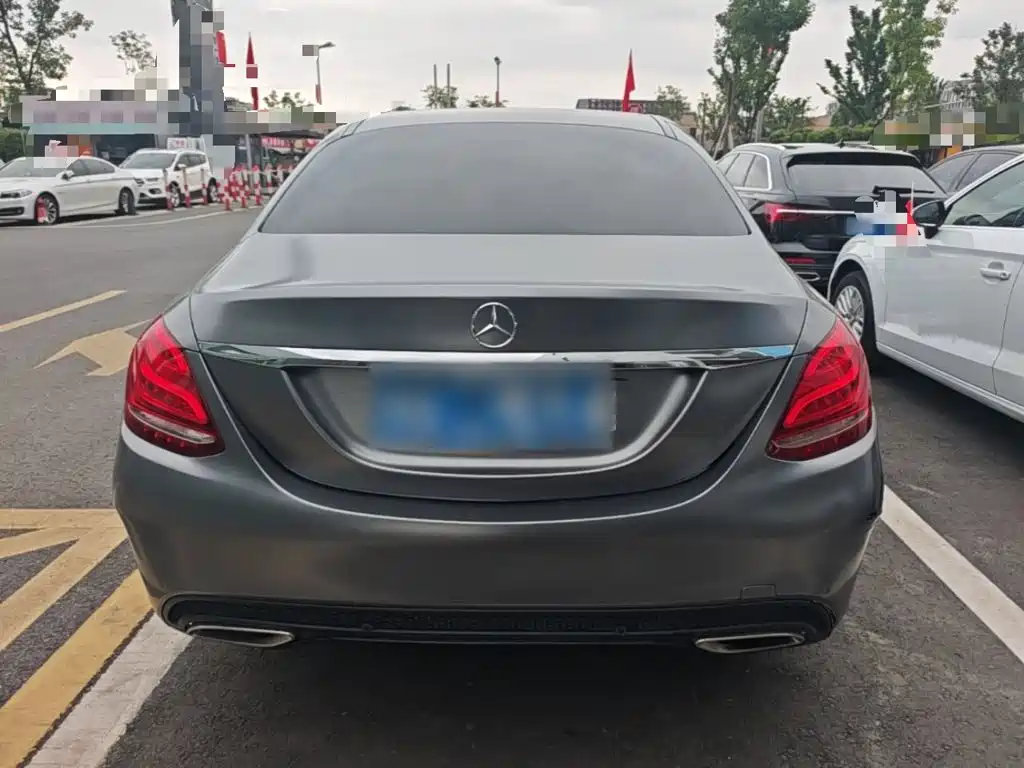 Mercedes-Benz C-Class — миниатюра 6