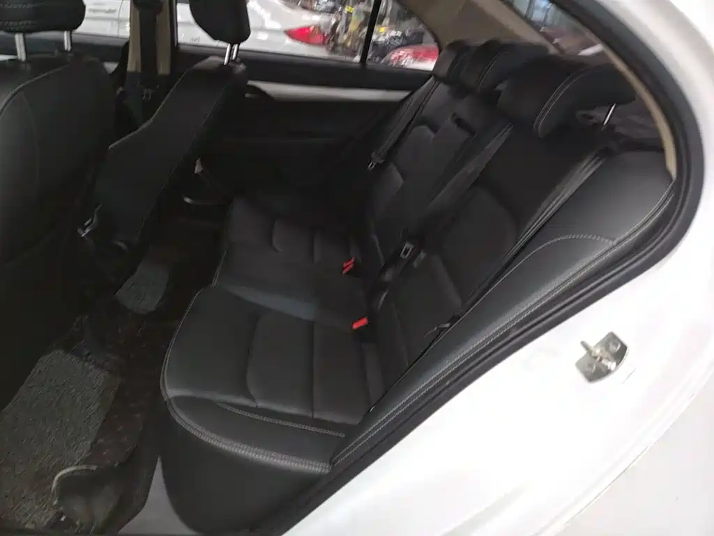 Geely Emgrand — миниатюра 17
