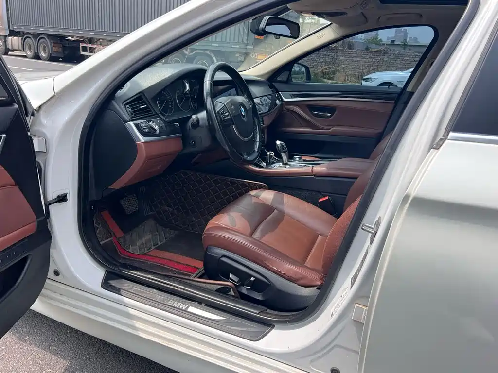 BMW 5 Series 5 2014 520i Elegant