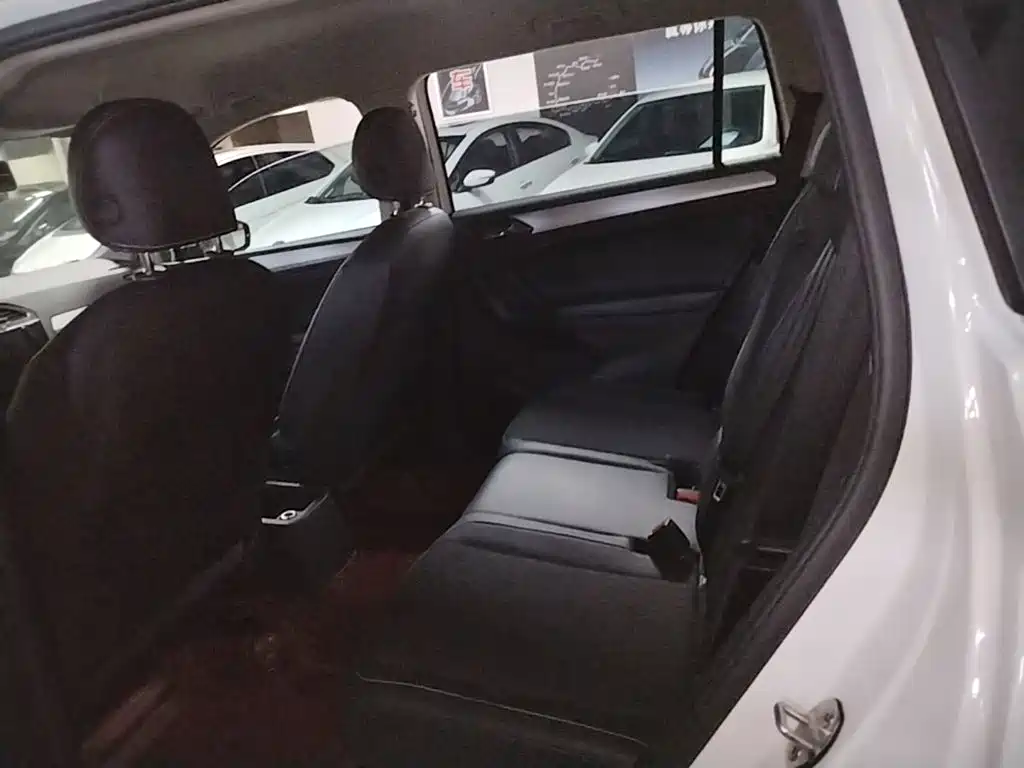Volkswagen Tiguan L — миниатюра 17