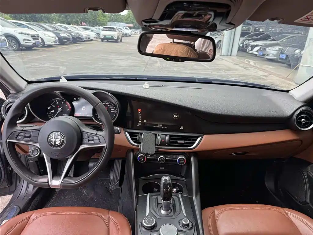 Alfa Romeo Giulia — миниатюра 10